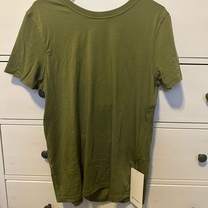 Lululemon Tee